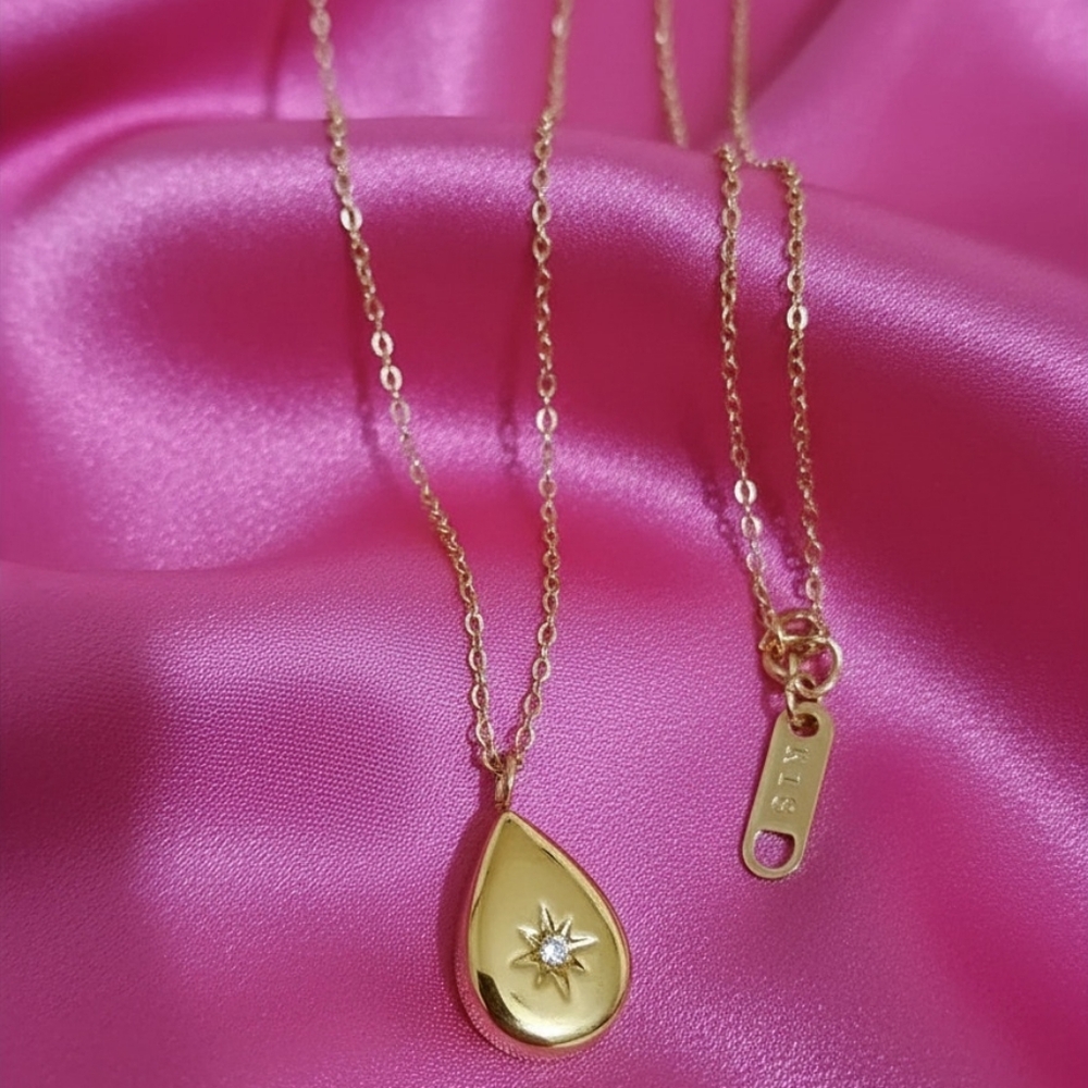 Elegant Gold Teardrop Pendant‎ Necklace